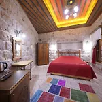 Cave Ξενοδοχείο *